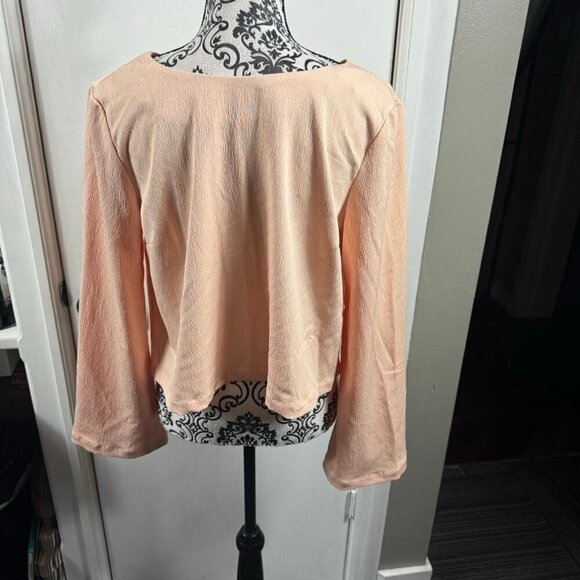 Topshop blush pink open back bell sleeve top with button - Picture 5 of 7